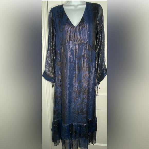 LA PLAGE Elegant Blue and Silver Sheer Dress - Picture 11 of 11